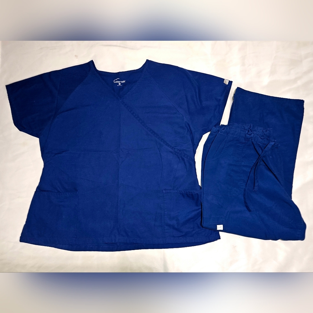 Buttersoft Scrub Set in Galaxy Blue with Black Trim size 2Xlarge Petite